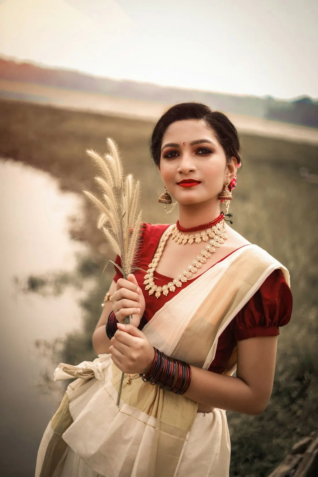 Kasavu Gold Saree in ivory
